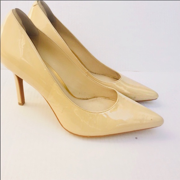 Steve Madden Shoes - NWOT PATENT NUDE LEATHER PUMPS 4 work Ralph Lauren